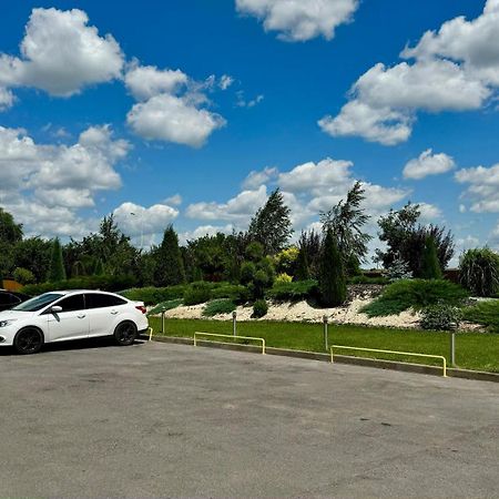 Ні Пуху, Ні Пера! Hotel Reshetylivka Exterior photo