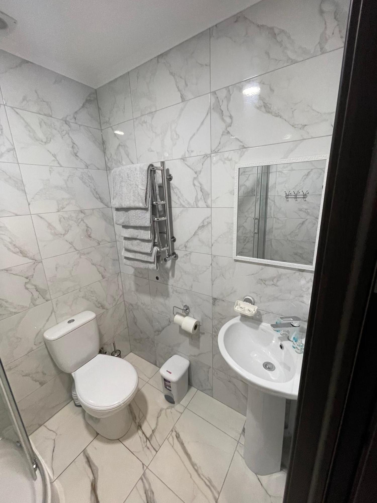 Ні Пуху, Ні Пера! Hotel Reshetylivka Exterior photo