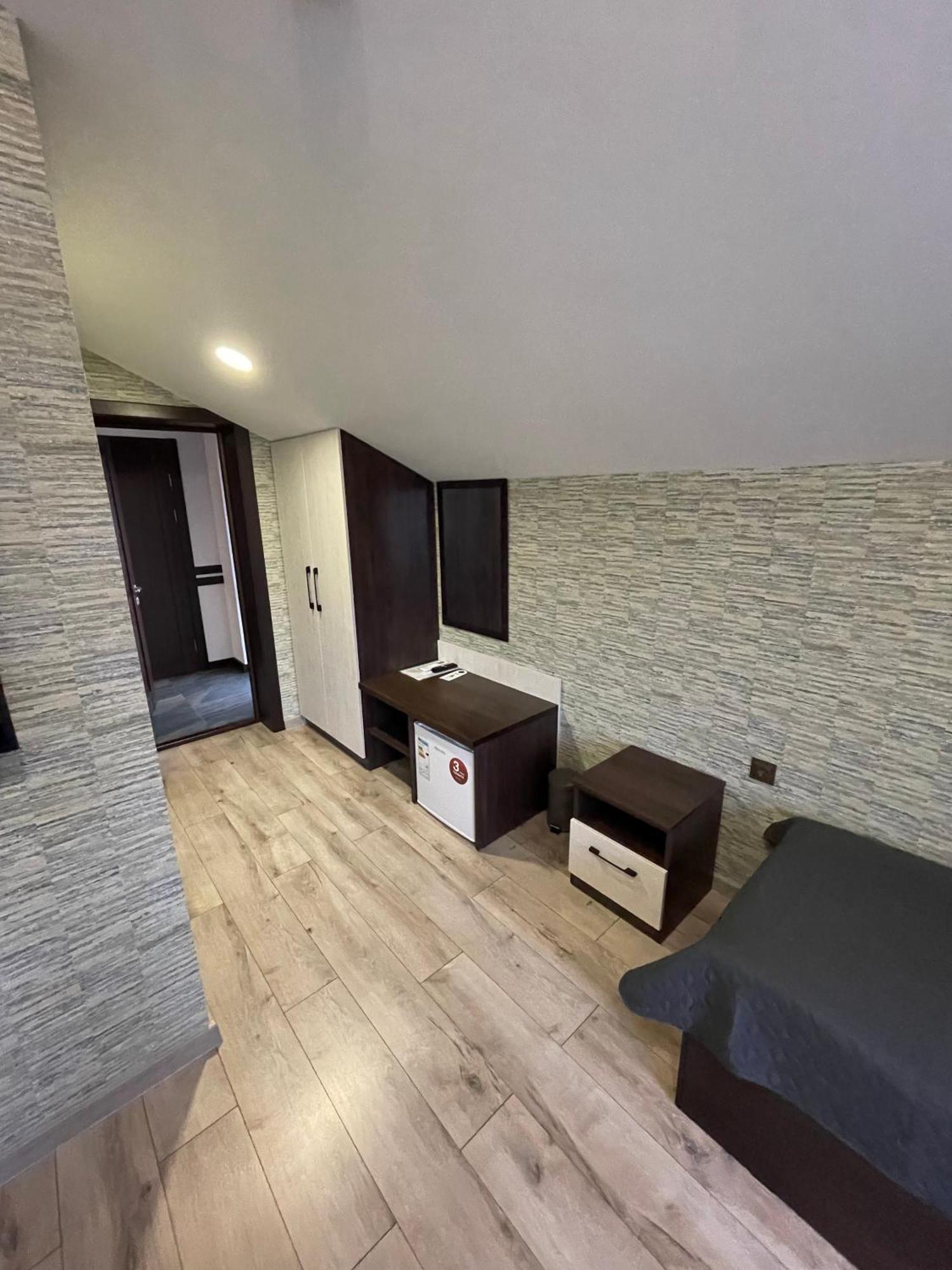 Ні Пуху, Ні Пера! Hotel Reshetylivka Exterior photo